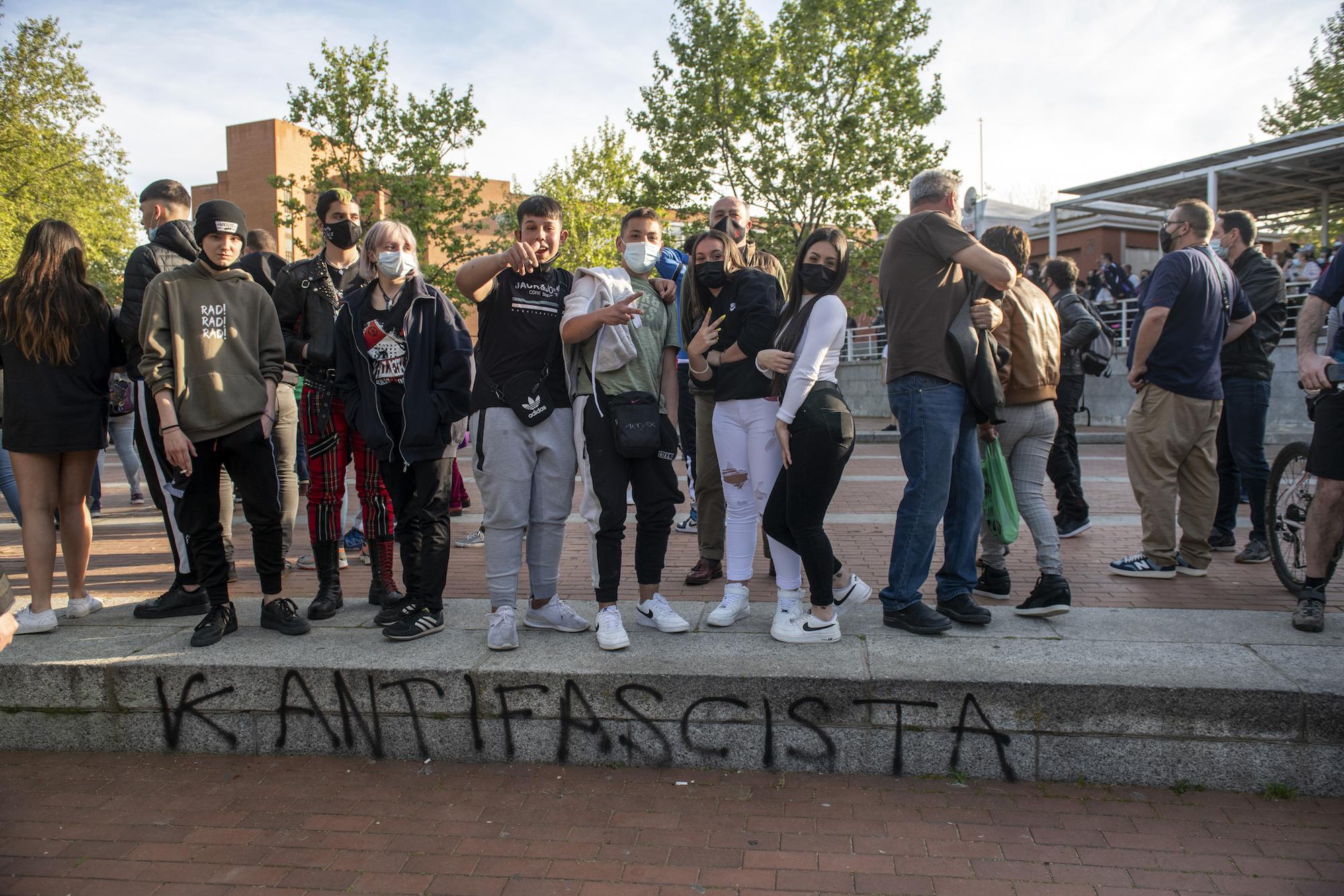 Mitín de Vox en Vallecas y carga policial - 11